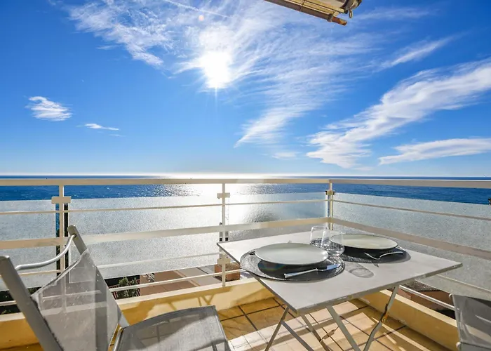 Vue Splendide Et Proche De Monaco